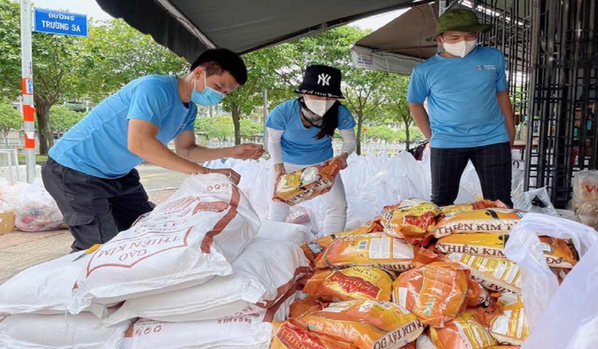 CasinoMCW tặng 10 tấn gạo cho bếp ăn từ thiện của dì Phương